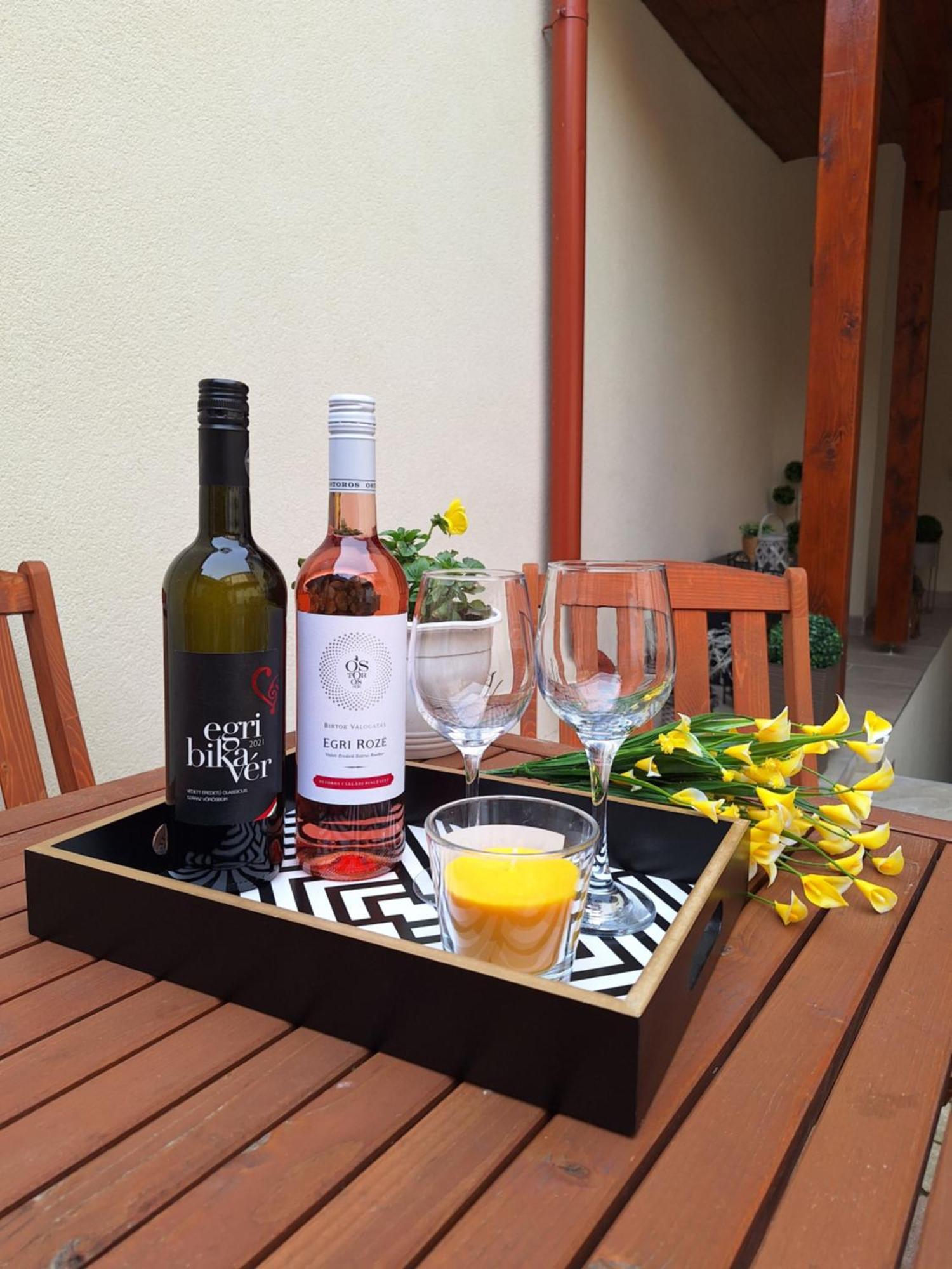 Varfal Apartman II Eger Bagian luar foto