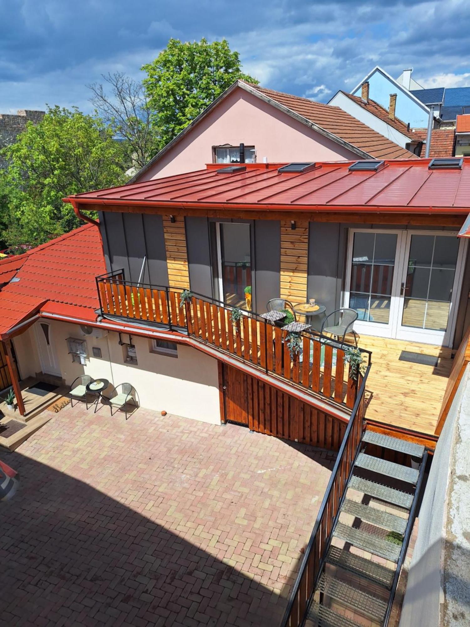 Varfal Apartman II Eger Bagian luar foto
