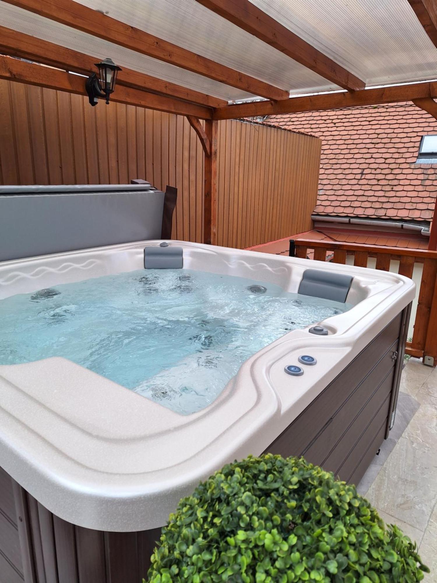 Varfal Apartman II Eger Ruang foto