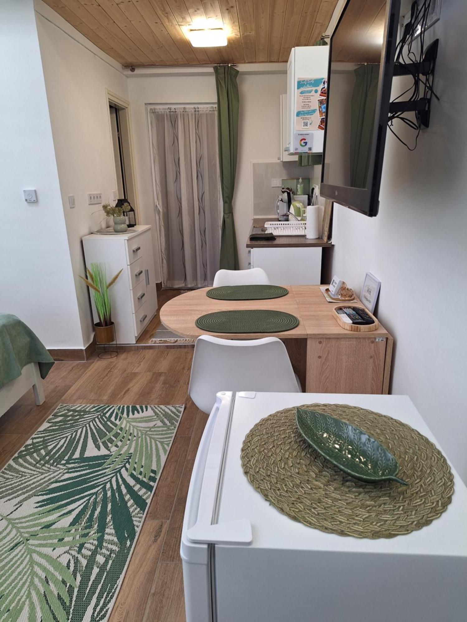 Varfal Apartman II Eger Bagian luar foto